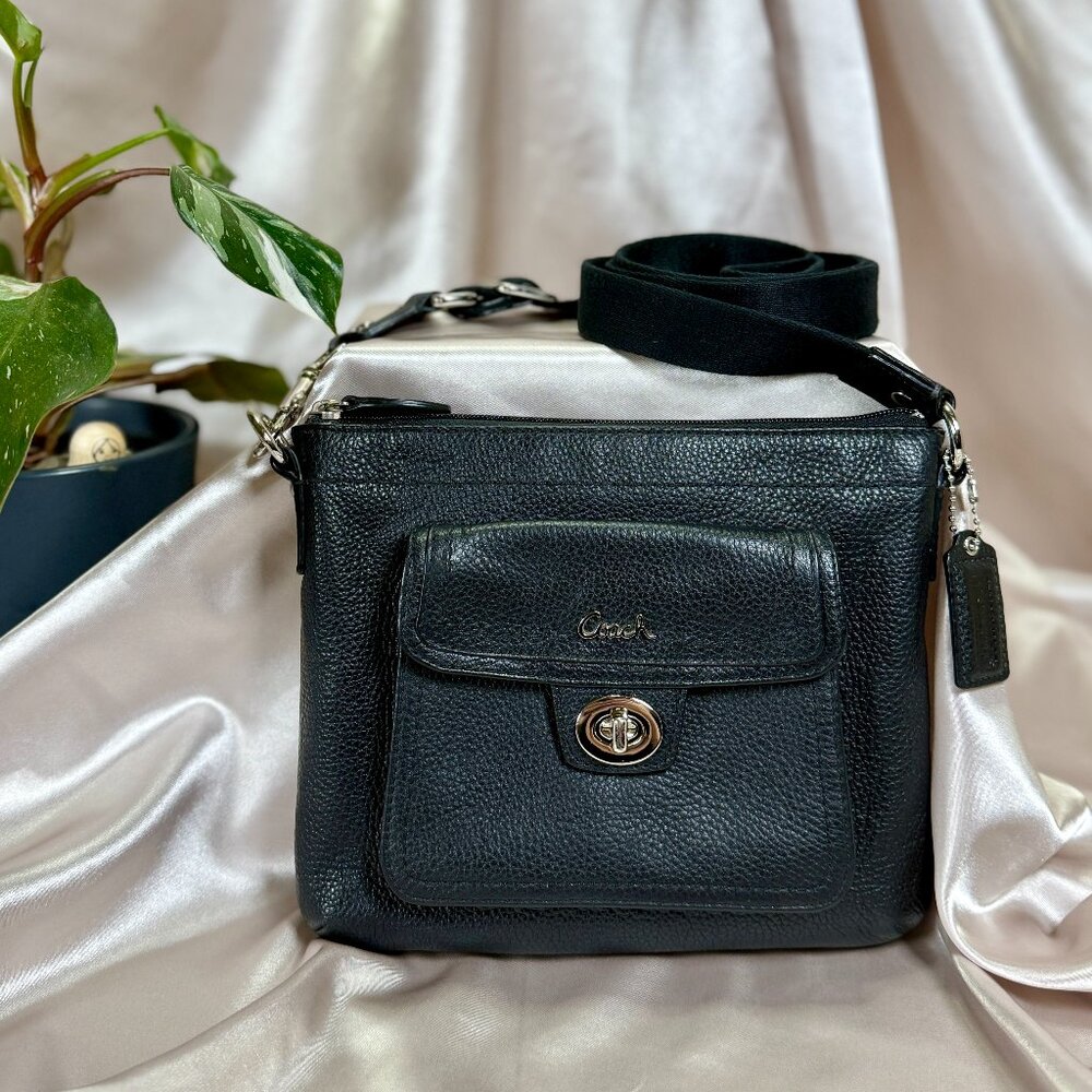 Coach Penelope Turnlock Swingpack – Black Leather Xbody/Waist-Pack (No. 45012)